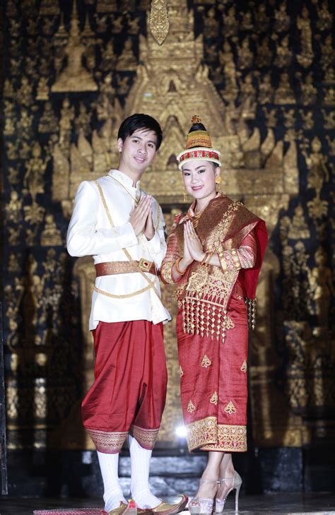 thailand-traditional-outfits,-traditional-fashion,-outfits