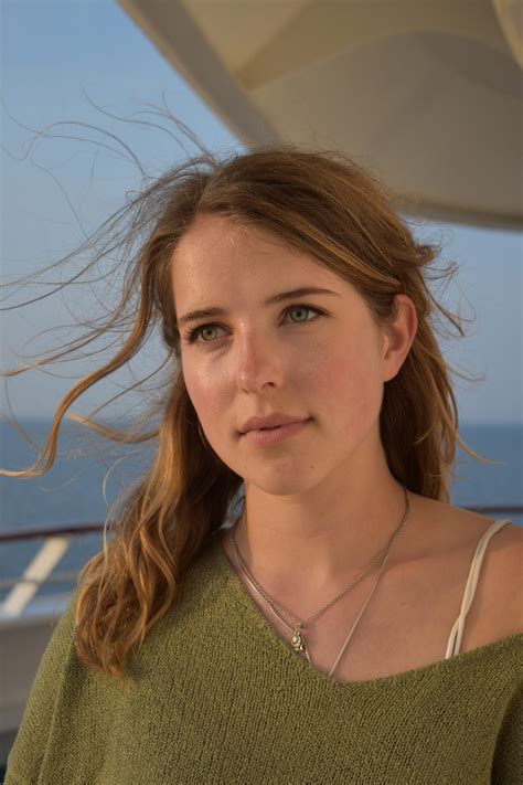 Leonie brill was born on march 4, 1997 in munich, bavaria, germany as leonie charlotte brill. Ausstrahlung: Das Traumschiff - Kolumbien - Leonie Brill