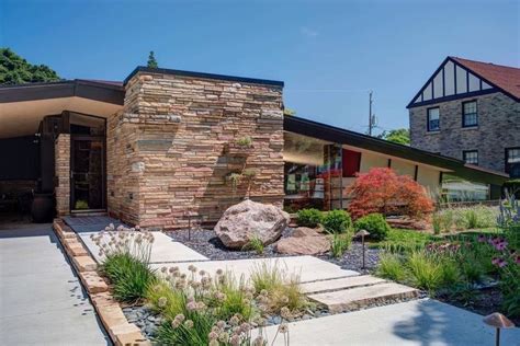 Let us build the home of your dreams on your lot or ours. The 10 best midcentury modern homes of 2017 - Curbed