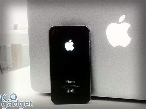 Illuminate Your Iphone 4s Apple Logo With This Awesome Mod But Be
