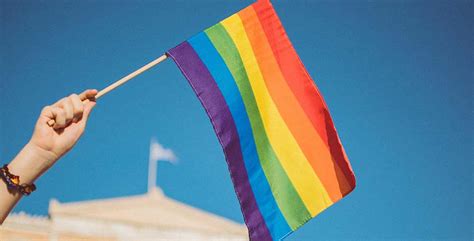 Die regenbogenflagge ist leider zu einem politischen statement geworden. Regenbogenflagge: Diese Bedeutung steckt hinter den Farben