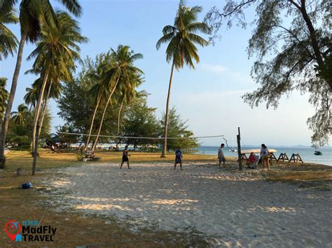 Book now and pay at the hotel! D'Coconut Resort Pulau Besar - MadFly Travel 狂翔旅 - 旅游配套