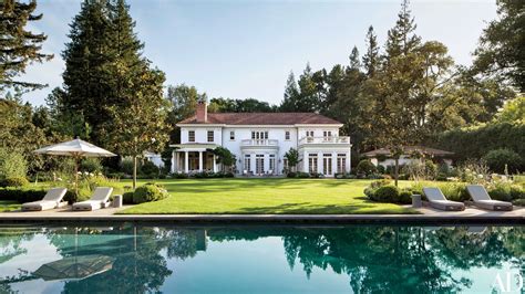 A Colonial Revival Residence In California Provides The Perfect