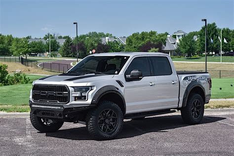 What size tires does the ford raptor use and what are some good choices for replacement tires? Ford Raptor Gallery - KC Trends