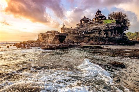 Tanah Lot Uluwatu Tour Experience Bali With The Best Tour Packages