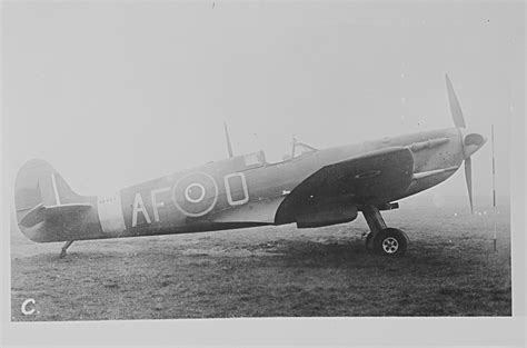 Clipped Wing Spitfire V Photo Us National Archives Rg 18 Wp