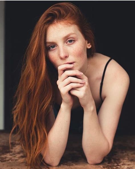 Beautiful Freckles Stunning Redhead Beautiful Red Hair Colora
