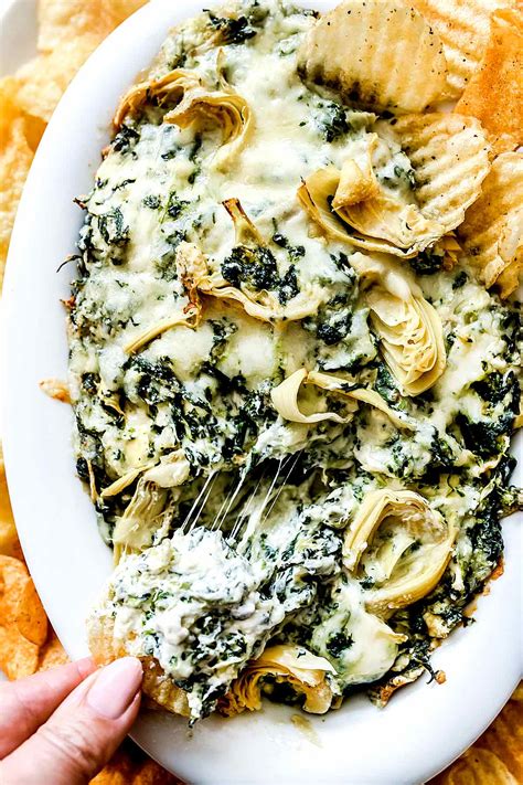 Cheesy Spinach Artichoke Dip Foodiecrush Com