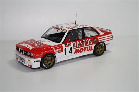 Incluye piezas de plástico y goma, máscaras para la pintura, calcomanías e instrucciones de montaje. BMW M3 rally TDC scala 1/24 Beemax - Forum Modellismo.net