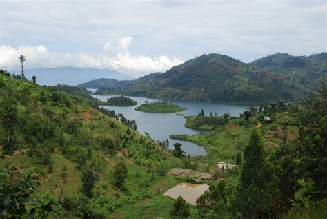 Congo, chimps & golden monkey rwanda. Nile Congo Trail - Lake Kivu
