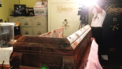 Lee Harvey Oswalds Coffin Sells For 87469