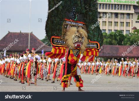 Reog Ponorogo Images Stock Photos And Vectors Shutterstock