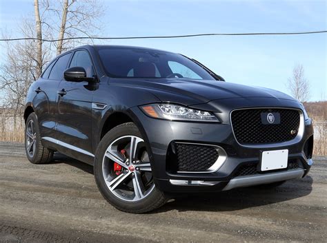 Our luxury performance suv brings together award‑winning design, jaguar performance and intuitive technologies f‑pace features up to 793 litres1, 10 of loadspace, even with your friends and family in the second row. Jaguar F-Pace 2017: les VUS allemands dans la mire ...