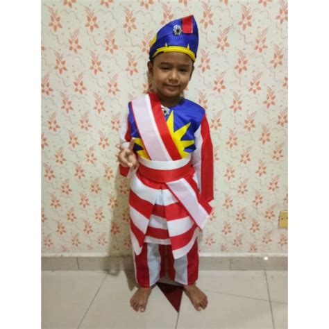 Namun, saya amat menyokong supaya tailor di luar sana dan ibu bapa memilih untuk menggunakan bendera malaysia sebagai inspirasi sahaja. BAJU JALUR GEMILANG KANAK-KANAK | Shopee Malaysia