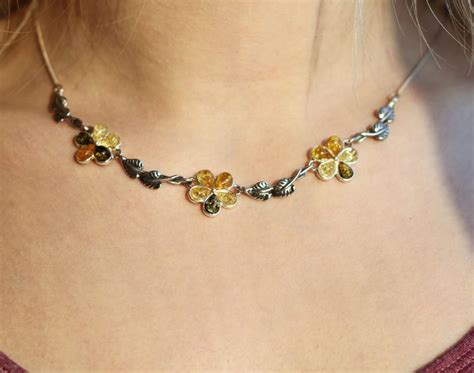 Same day, birthday, sympathy, romance, get well, congratulations Amber Flowers Necklace Get a 10% discount on mymzone.com ...