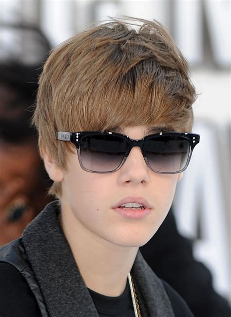 Justin Bieber Singer Profile And New Photos Images 2012