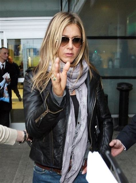 17 Best Images About Jennifer Aniston Wearing Sunglasses