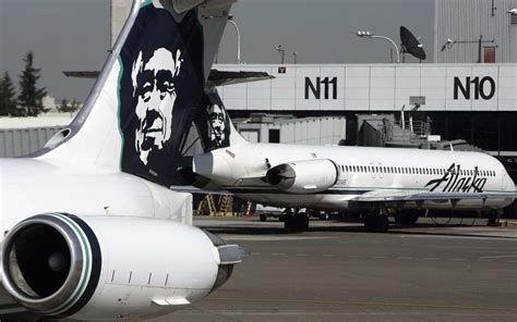 Stolen Plane Closes Seattle Airport Before Crashing Rnz News