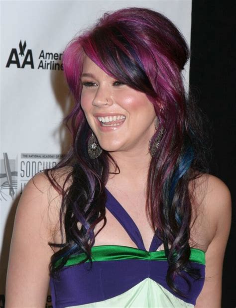 Joss Stone Wearing Her Hair Long With Contrasting Pink Blue And Lilac