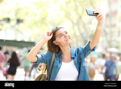 Taking Selfies Hi Res Stock Photography And Images Alamy