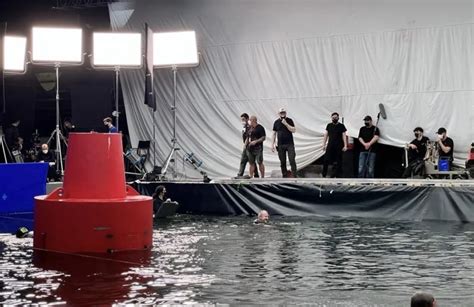 Tim Burton Daily On Twitter Behind The Scenes Of Tim Burton’s ‘wednesday’ Underwater Acting