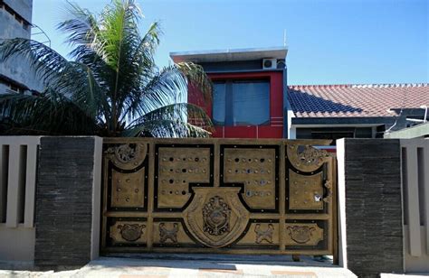 Pagar besi juga bagus untuk garasi elegan rumah minimalis. Harga Pagar Rumah Minimalis Di Jakarta - Perum Sibela