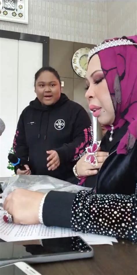 “bukan nilai mama kisahkan tapi keikhlasan and kasih sayang cik b ” dsv terharu anak buat kejutan