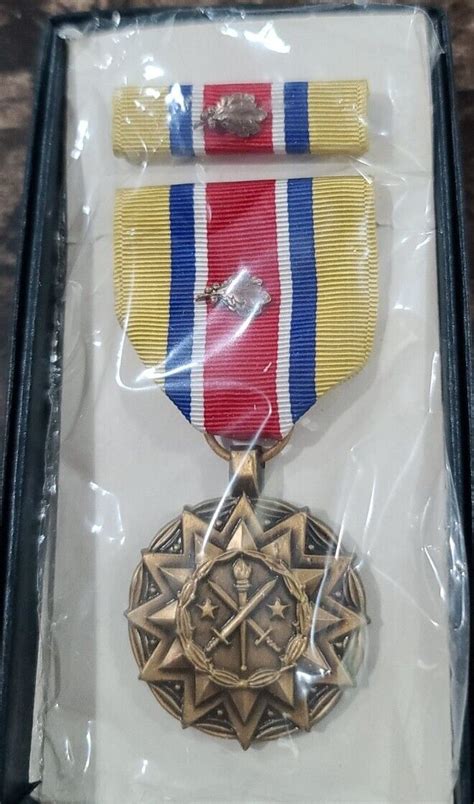 Army Reserve Components Achievement Medal With Bronze Oak Leaf Cluster