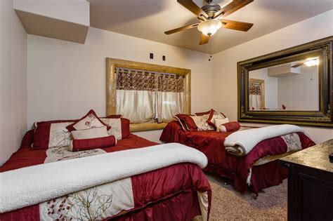 Luxury Log Mansion 6 Bedroom Sleeps Up To 20 Rent