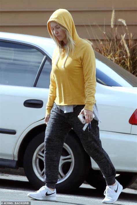 Jennie Garth Looks Downcast In Canary Yellow Amid Mourning Beverly