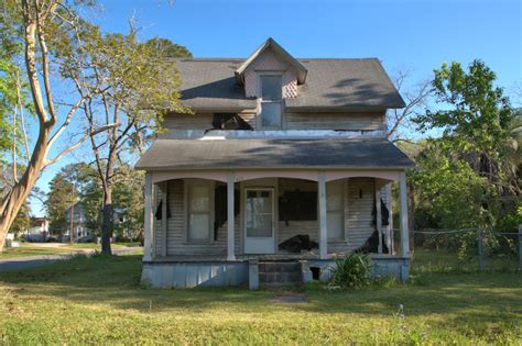 Fitzgerald Ga Queen Anne House Photograph Copyright Brian Brown