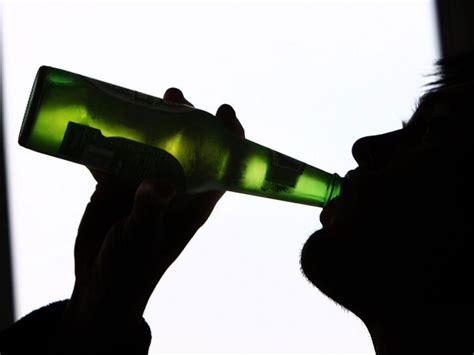 scientists find link between drinking alcohol before a first pregnancy and breast cancer the
