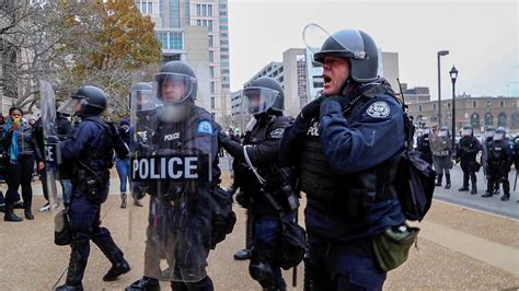 Missouri Republicans Pass Bill To Counter Calls To Defund The Police