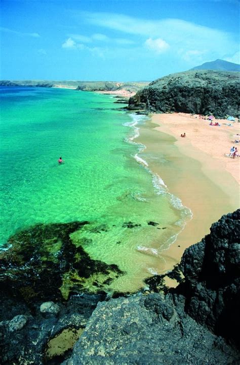 Les plus belles plages de Lanzarote Îles Canaries travel destinations