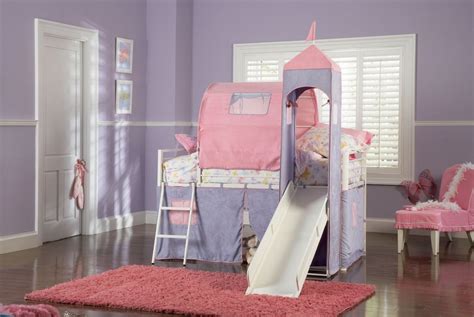 And while fairytale princesses can make use of all of the realm's gold to put together their dream bedrooms, you don't need a huge budget to make pink fantasies come to life. 10 Awesome Girls' Bunk Beds - Decoholic
