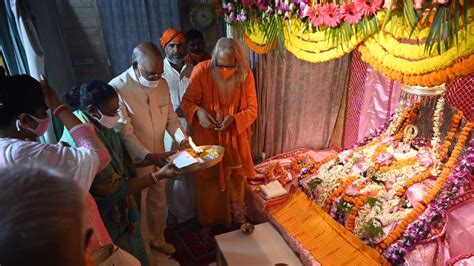 Watch Ram Lalla S Idol Brought To The New Ayodhya Temple Everything