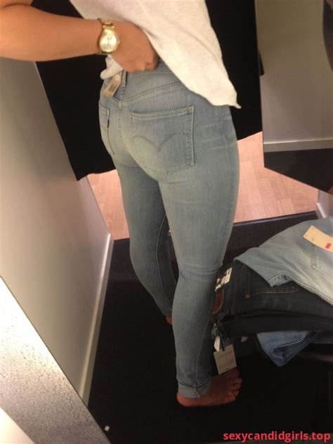 Sexy Candid Girls Girl Showing Off Hot Ass And Legs In Tight Jeans In