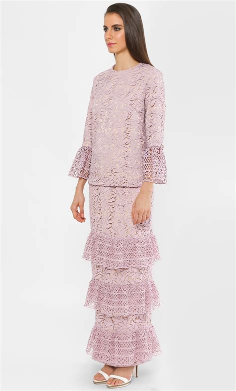 Maryam Lace Kurung Set In Blush Fashionvalet