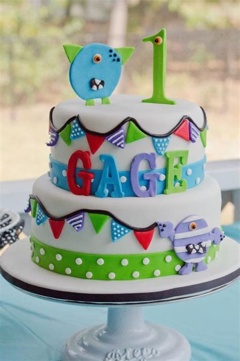 The following minions cake designs are officially selected by best cake design team, which looks stunning and can be made during ceremonial occasions, such as weddings, anniversaries, and birthdays. Nice double layer cake design for a 1st birthday cake ...