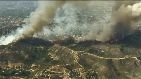 La Firefighters Team Up To Stop Calabasas Blaze Canyon News