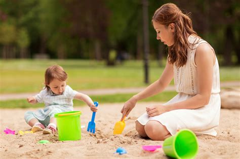 What are the Benefits of Sand Play to a Child's Development?