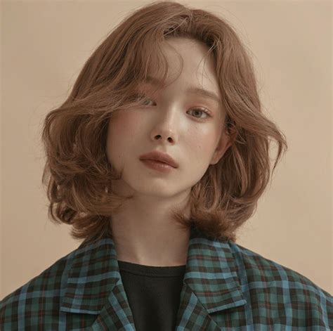 Pin By My Info On Freckles Korean Hair Color Medium Hair Styles