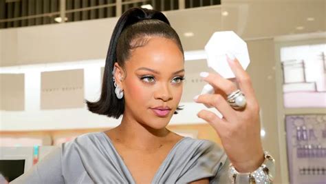 7 Essential Steps Rihanna Took To Become A Billionaire