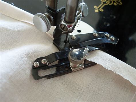 Singer Adjustable Hemmer Hemming Attachment Sewing Machine Repair Sewing Machine Feet Old