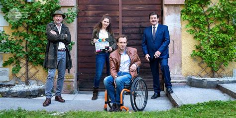 Neben dem hellbrunner berg dienten der tiergarten und die wasserspiele im schlosspark hellbrunn als drehorte für die achte folge vergeltung. Siebter Streich für ZDF/ORF-Salzburg-Krimi
