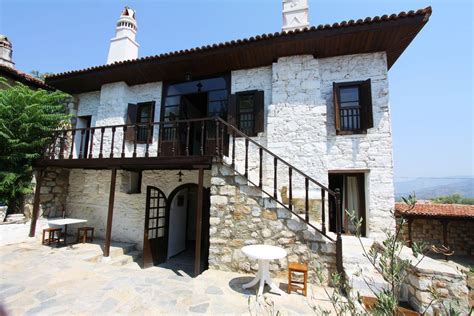 Old Turkish House In Milas Mugla Turkey House Styles House Stone