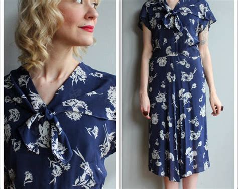 1940s Dress Silk Falling Floral Dress Vintage 40s Dress Etsy