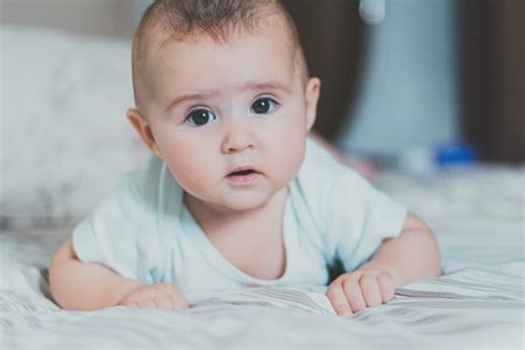 Montaggi di foto belle per tuo bebè, bambino o bambina neonata per il tuo album fai montaggi spettacolari di belle immagini con le foto dei tuoi bambini e fai un ricordo indimenticabile. 65 foto di bambini neonati bellissime e particolari ...