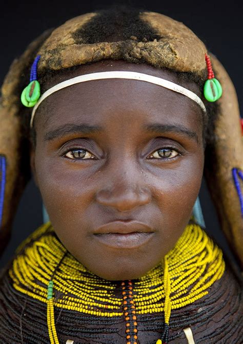 Mwila Woman Angola Women Of Africa African Tribes African Life Women