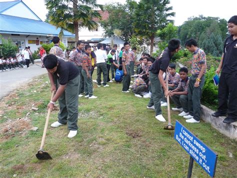 Malam itu aku sehabis makan malam, bersiap mau tidur, adikku berangkat ke rumah sakit untuk menggantikan ayahku menjaga ibu. Awek Cun Tetek Besar | Foto Bugil Bokep 2017